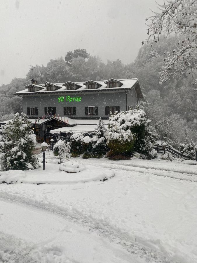 Hotel Al Verde Мандельо дел Ларио Екстериор снимка
