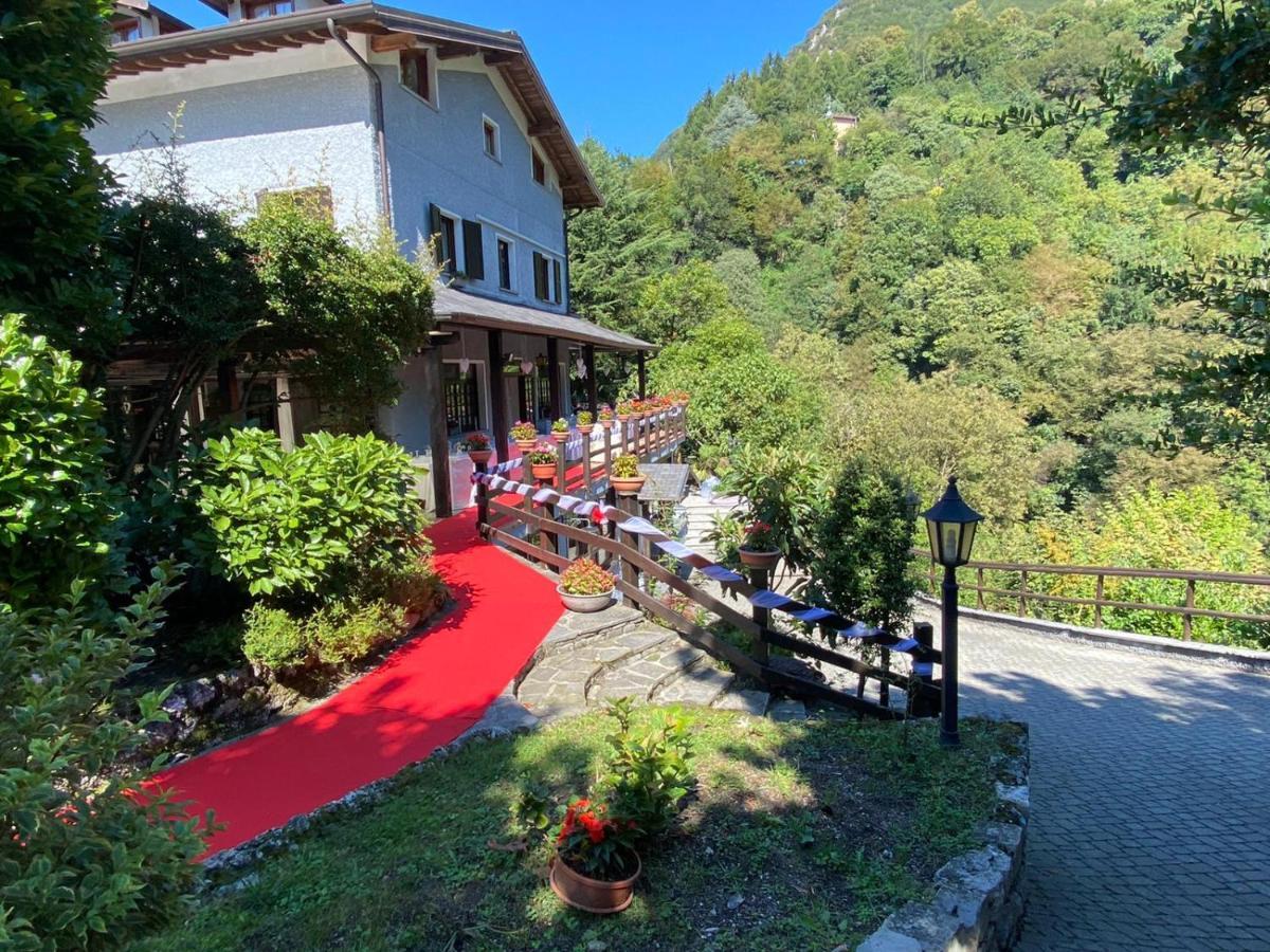 Hotel Al Verde Мандельо дел Ларио Екстериор снимка