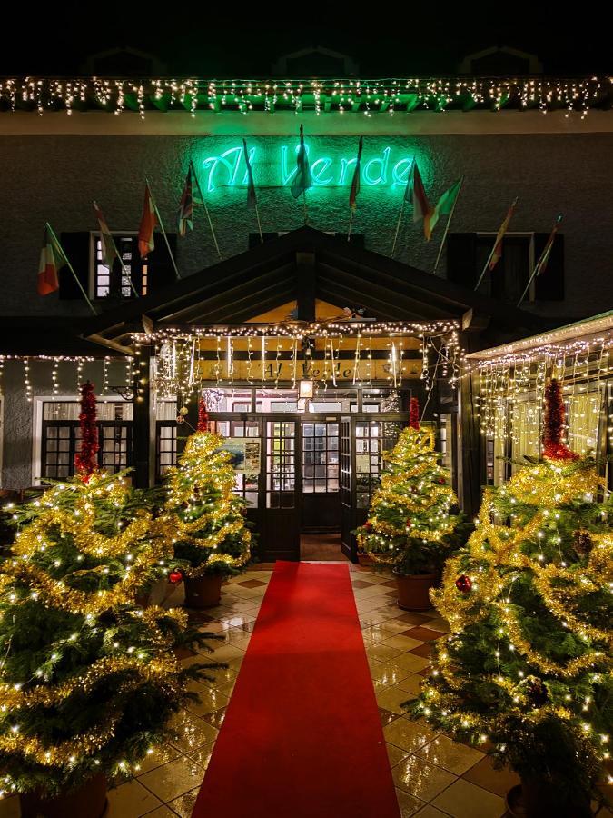 Hotel Al Verde Мандельо дел Ларио Екстериор снимка