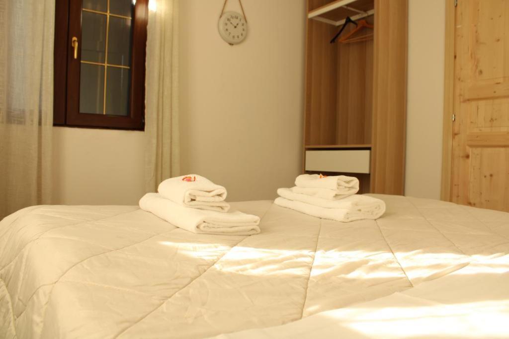 Hotel Al Verde Мандельо дел Ларио Екстериор снимка