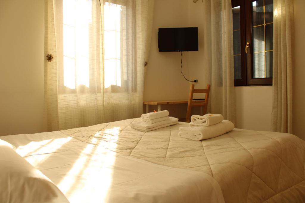 Hotel Al Verde Мандельо дел Ларио Екстериор снимка