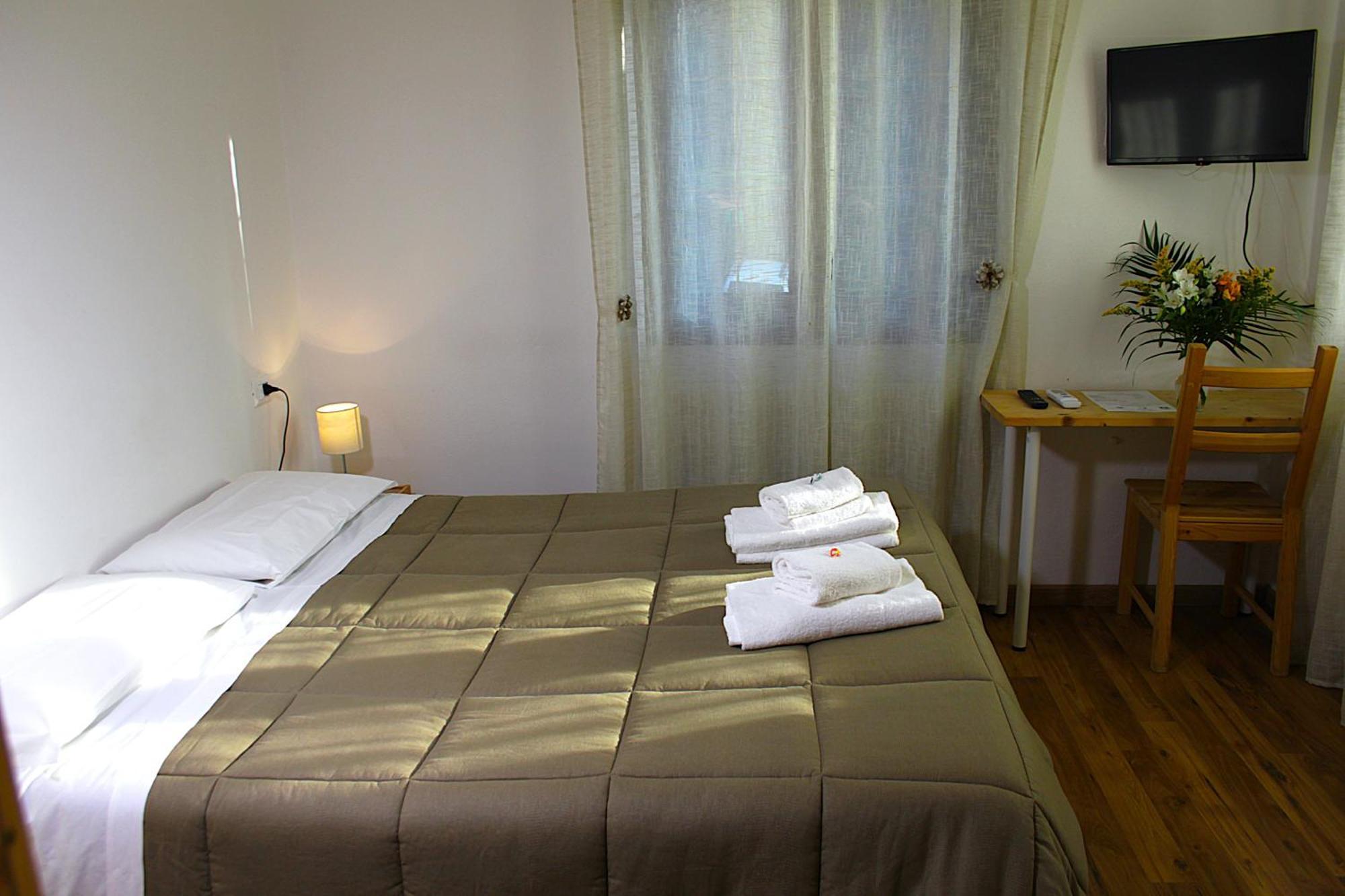 Hotel Al Verde Мандельо дел Ларио Екстериор снимка